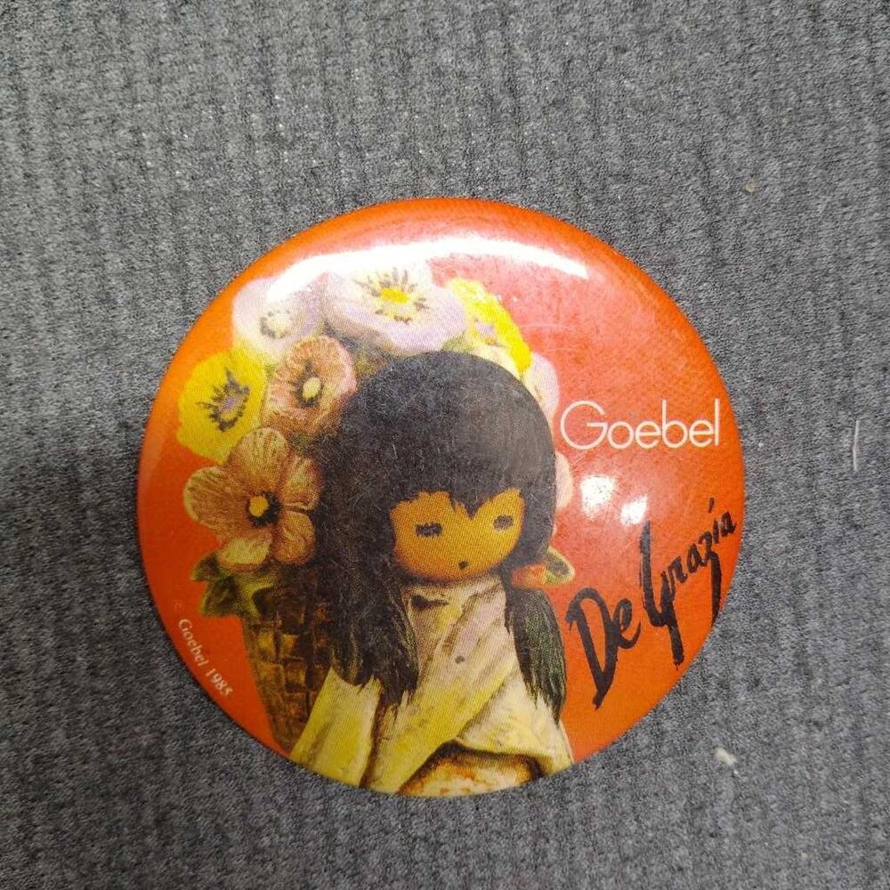 Goebel De Grazia Doll Pin 1985 Vintage Orange Flower Basket - Picture 5 of 7